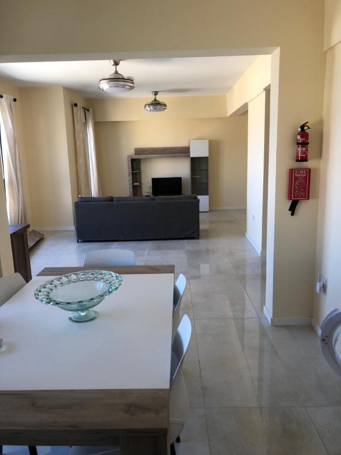 The Sea Across The Road - Flat 4 Appartement St. Paul's Bay Buitenkant foto